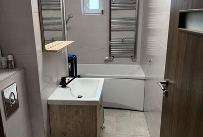 Apartament cu 2 camere decomandat în Nicolina