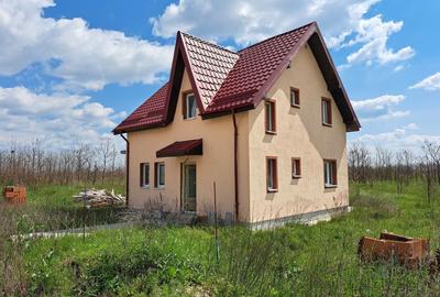 Casă individuală cu 4 camere cu Canalizare în Sud-Vest - 1