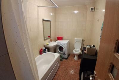 Apartament cu 3 camere decomandat în Florești - 1