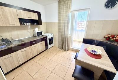 Apartament cu 3 camere decomandat, mobilat în Cetate