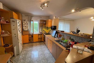 Apartament cu 4 camere decomandat, mobilat în Mărăști - 3