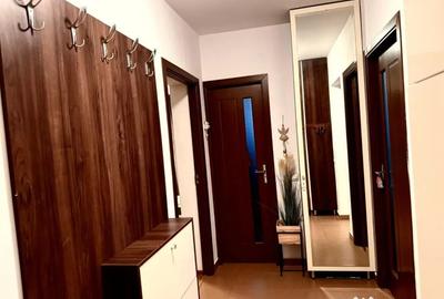 Apartament cu 2 camere decomandat în Tractorul - 4