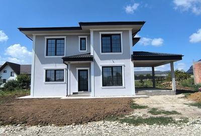 Casă cu 4 camere cu Teren 375 Mp în Valea Ursului