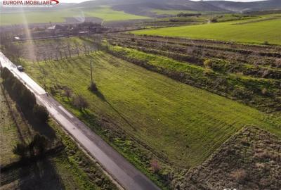 Teren de 1000 mp, în Somova
