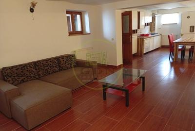 Casă cu 4 camere cu Teren 100 Mp în Lupeni - 1