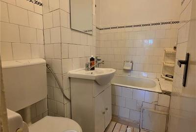 Apartament cu 3 camere decomandat în Alexandru cel Bun - 9