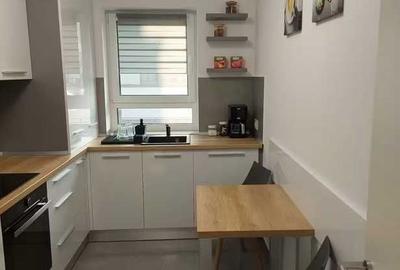 Apartament cu 2 camere decomandat în Tractorul - 3