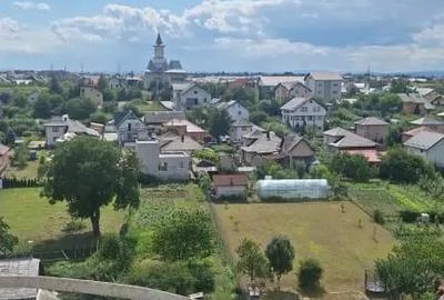 Apartament cu 3 camere decomandat în Obcini
