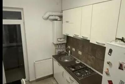 Garsonieră decomandată în Apărătorii Patriei