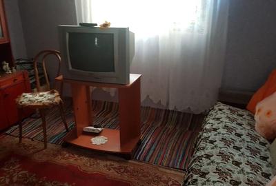 Casă cu 6 camere cu Teren 2500 Mp în Central