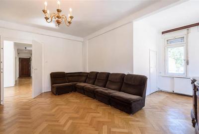 Apartament cu 3 camere decomandat în Centrul Istoric - 24