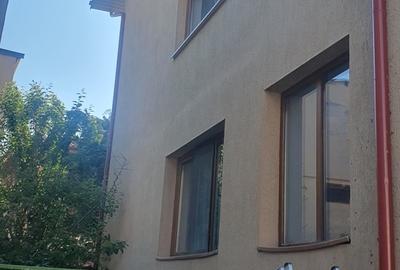 Casă cu 6 camere cu Teren 286 Mp în Eroii Revoluției - 3