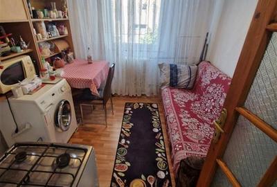 Garsonieră decomandată în Buziașului - 1