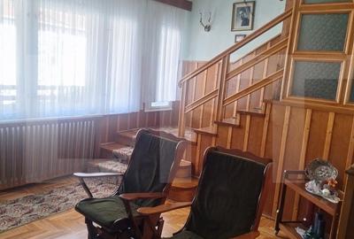 Casă cu 4 camere în Central - 19
