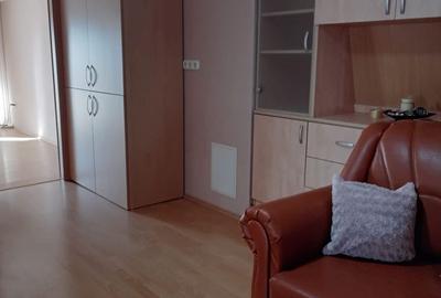Casă cu 4 camere cu Teren 2000 Mp în Central - 8