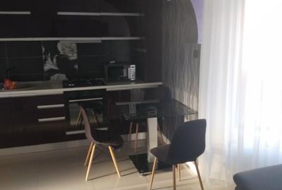 Apartament cu 3 camere decomandat în Miroslava