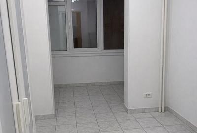 Apartament cu 2 camere decomandat în Titan
