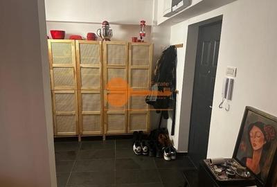 Apartament cu 3 camere decomandat, mobilat în Titulescu