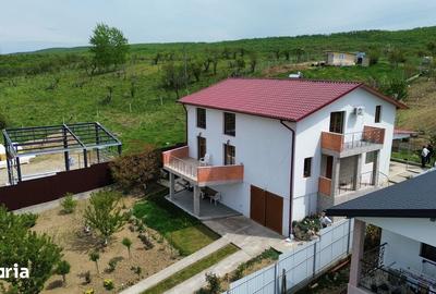 Casă cu 5 camere cu Teren 1175 Mp în Central - 18