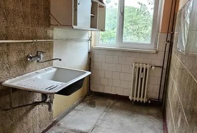 Apartament cu 3 camere semidecomandat în Vest - 1