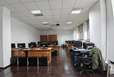 Spațiu comercial, de 218 mp, în Gara - 4