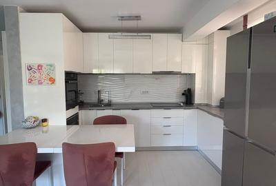 Apartament cu 3 camere decomandat, mobilat în Tătărași - 3