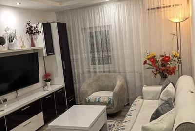 Apartament cu 3 camere decomandat, mobilat în CET