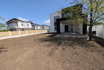 Casă individuală cu 4 camere cu Teren 500 Mp în Corbeanca