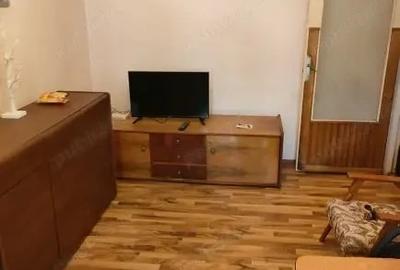 Apartament cu 2 camere semidecomandat în Spitalul Județean