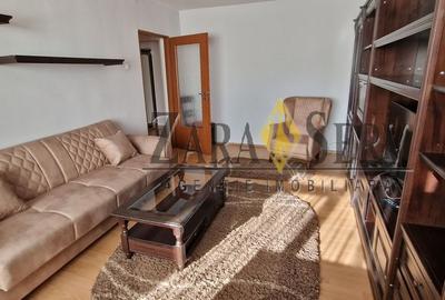 Apartament cu 3 camere decomandat în Cantacuzino