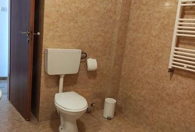 Apartament cu 3 camere nedecomandat în Central