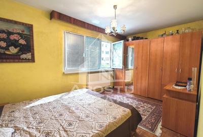 Apartament cu 3 camere semidecomandat în Circumvalațiunii