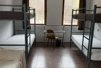 Casă cu 10 camere cu Teren 300 Mp în Schei - 8