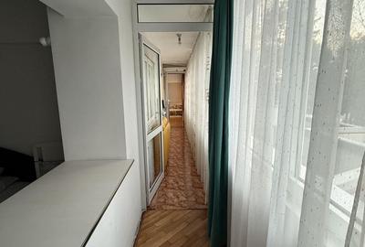 Apartament cu 3 camere decomandat în Tei