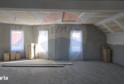 Casă cu Teren 1300 Mp în Gălănești