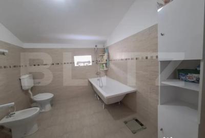 Casă cu 7 camere cu Teren 366 Mp în Tărlungeni