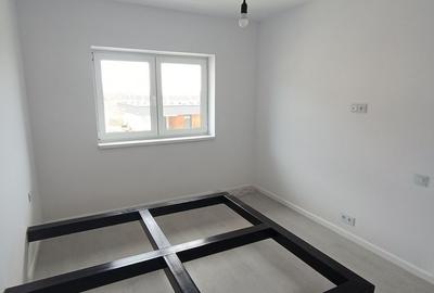 Casă cu 4 camere cu Piscina în Cetate