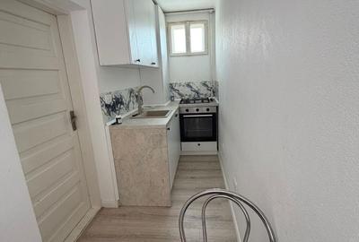 Casă cu 2 camere cu Teren 100 Mp în Moșnița Nouă