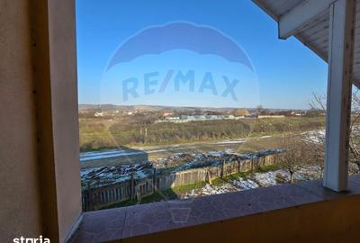 Casă cu 5 camere cu Teren 945 Mp în Ișalnița - 4