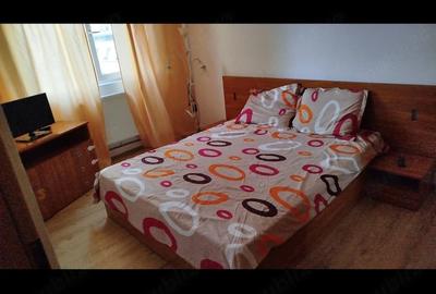 Apartament cu 2 camere semidecomandat în Girocului