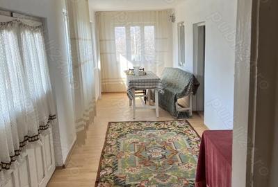 Casă cu 7 camere cu Teren 2650 Mp în Colțești - 4