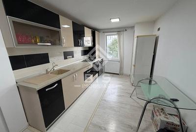 Apartament cu 3 camere decomandat în Independenței