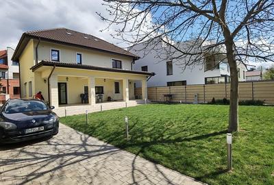 Casă individuală cu 6 camere cu Piscina în Iancu Nicolae