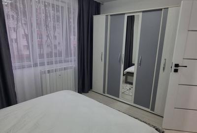 Apartament cu 2 camere decomandat în Exterior Vest