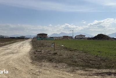 Teren de 3840 mp, în Hărman