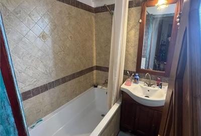 Apartament cu 4 camere decomandat în Ultracentral