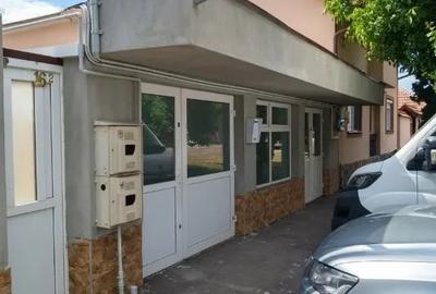Spațiu comercial, de 80 mp, în Central