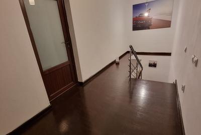 Casă cu 4 camere cu Teren 140 Mp în Central