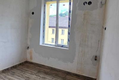 Apartament cu 2 camere decomandat în Uric - 2