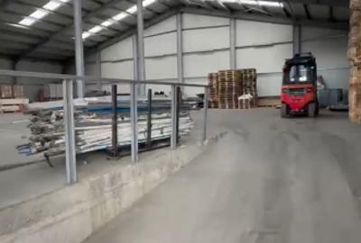 Spațiu industrial, de 2,050 mp, în Central - 2